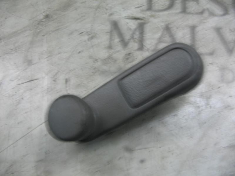 Recambio de maneta elevalunas trasera derecha para citroën xsara picasso 2.0 hdi referencia OEM IAM   