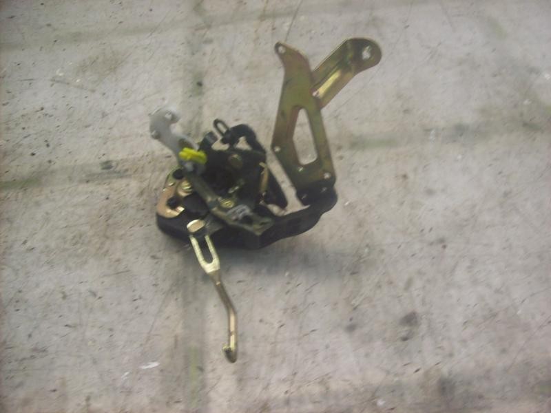 Recambio de cerradura puerta trasera derecha para hyundai accent (lc) gls referencia OEM IAM 8171025500  