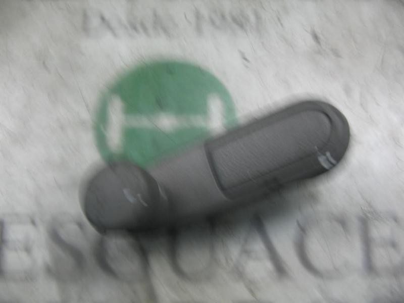 Recambio de maneta elevalunas trasera izquierda para citroën xsara picasso 2.0 hdi referencia OEM IAM   