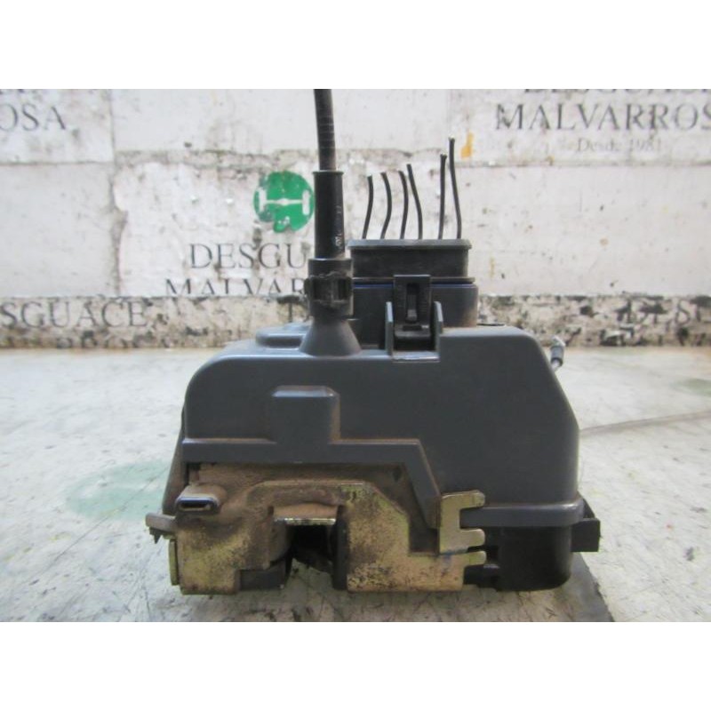 Recambio de cerradura puerta trasera derecha para renault megane ii classic berlina 1.9 dci diesel referencia OEM IAM   