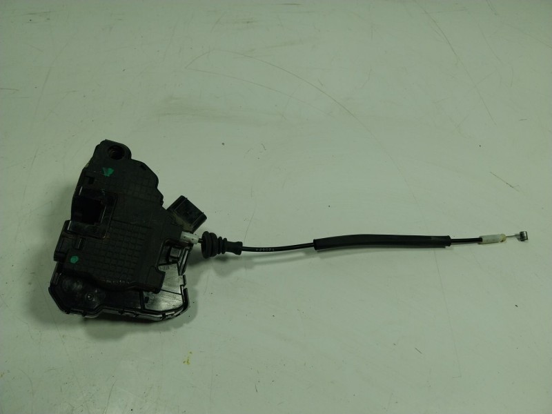 Recambio de cerradura puerta delantera derecha para kia ceed 1.4 tgdi cat referencia OEM IAM  81320A2010 