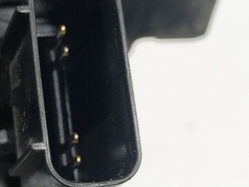 Recambio de cerradura puerta delantera derecha para kia ceed 1.4 tgdi cat referencia OEM IAM  81320A2010 