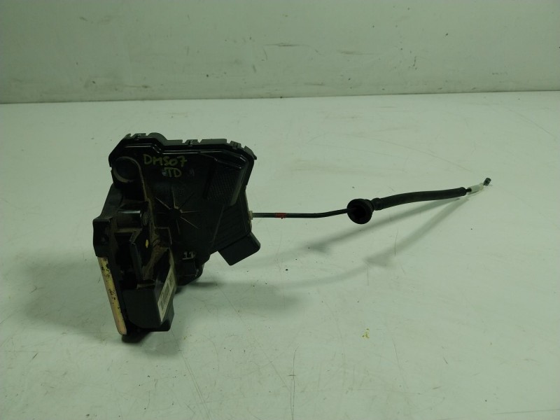 Recambio de cerradura puerta trasera derecha para kia ceed 1.4 tgdi cat referencia OEM IAM  81420A2000 