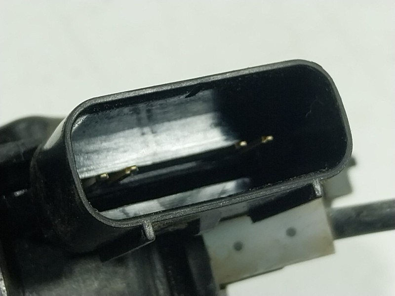 Recambio de cerradura puerta trasera derecha para kia ceed 1.4 tgdi cat referencia OEM IAM  81420A2000 