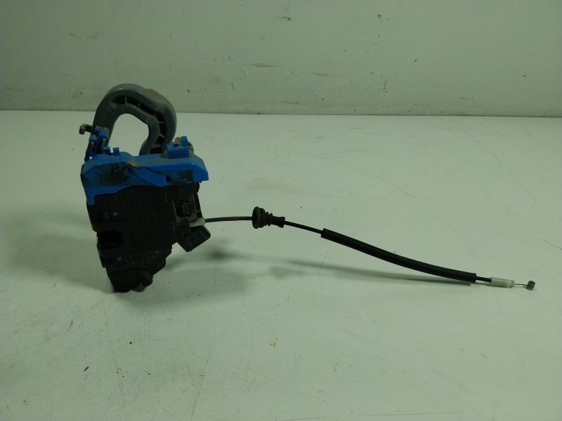 Recambio de cerradura puerta trasera izquierda para kia ceed 1.4 tgdi cat referencia OEM IAM  81410A2000 