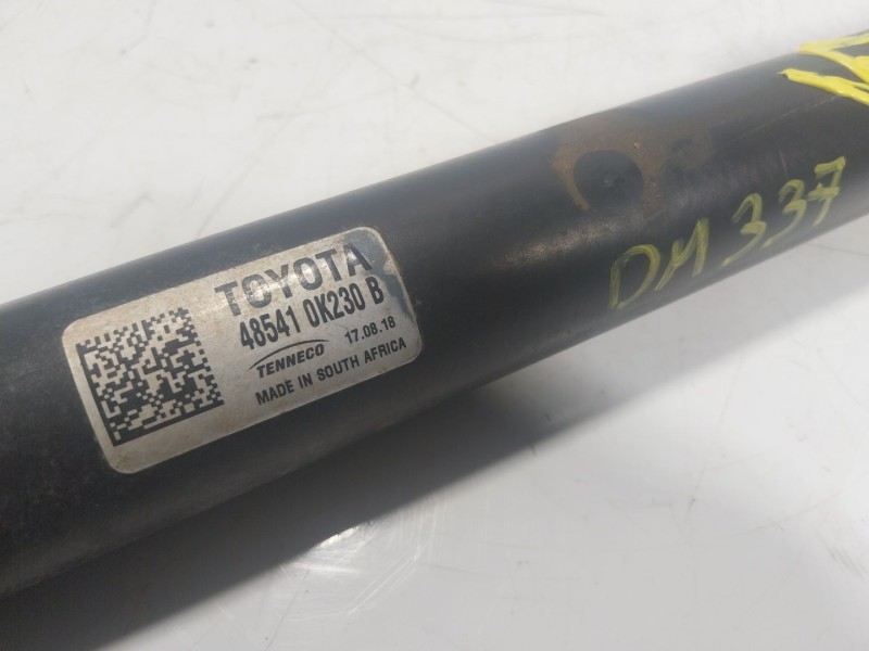 Recambio de amortiguador trasero izquierdo para toyota hilux referencia OEM IAM 4854109290 485410K230B 