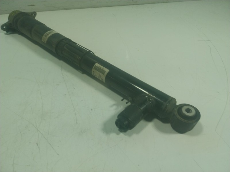 Recambio de amortiguador trasero derecho para seat ateca (kh7) fr go referencia OEM IAM 5Q0513119R 5Q0512037AB 