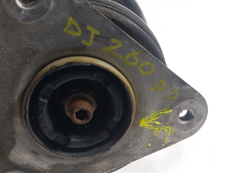 Recambio de amortiguador delantero derecho para renault zoe 68 kw referencia OEM IAM  543027411R 