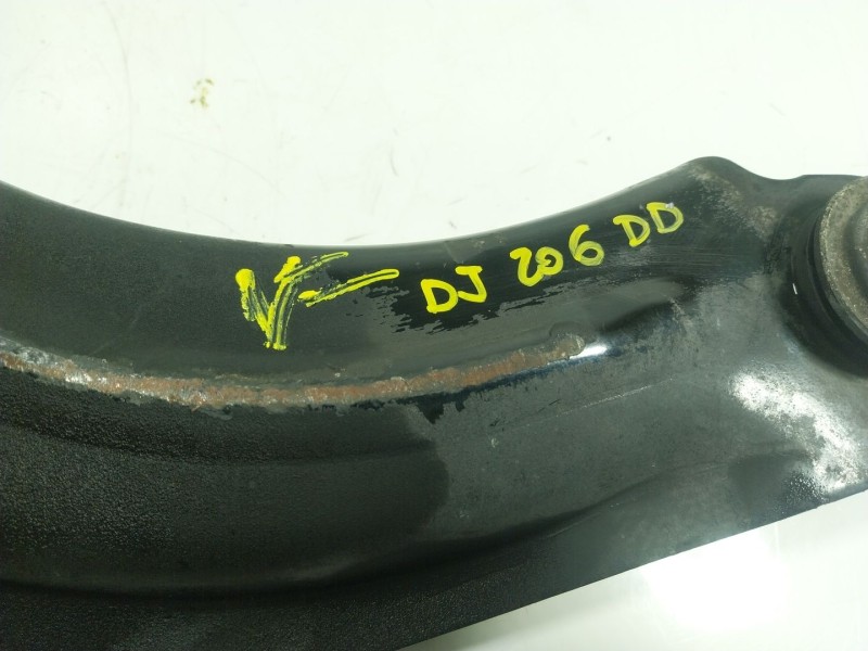 Recambio de brazo suspension inferior delantero derecho para renault zoe 68 kw referencia OEM IAM   