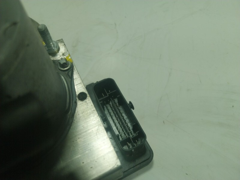 Recambio de abs para renault zoe 68 kw referencia OEM IAM  472108051R 