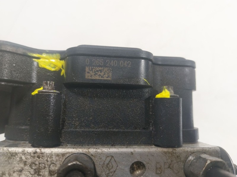 Recambio de abs para renault zoe 68 kw referencia OEM IAM  472108051R 