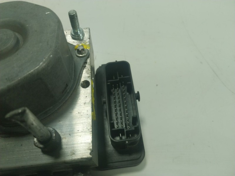 Recambio de abs para renault zoe 68 kw referencia OEM IAM  476609473R 