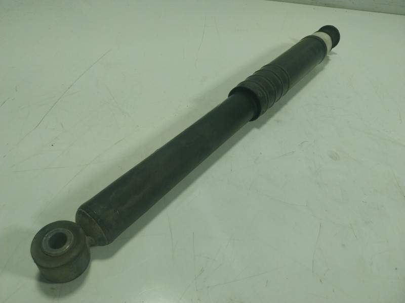 Recambio de amortiguador trasero derecho para renault zoe 68 kw referencia OEM IAM  562108289R 