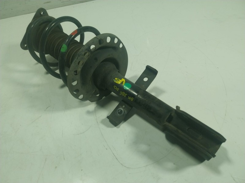 Recambio de amortiguador delantero derecho para renault zoe 68 kw referencia OEM IAM  543027411R 