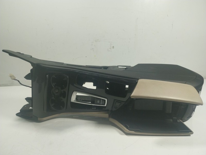 Recambio de apoyabrazos central para bmw serie 5 lim. (f10) 3.0 turbodiesel referencia OEM IAM   