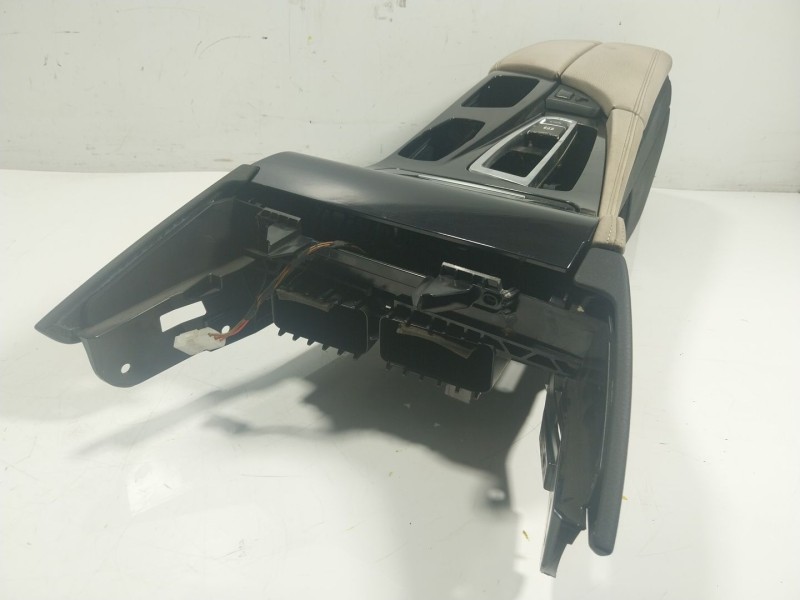 Recambio de apoyabrazos central para bmw serie 5 lim. (f10) 3.0 turbodiesel referencia OEM IAM   