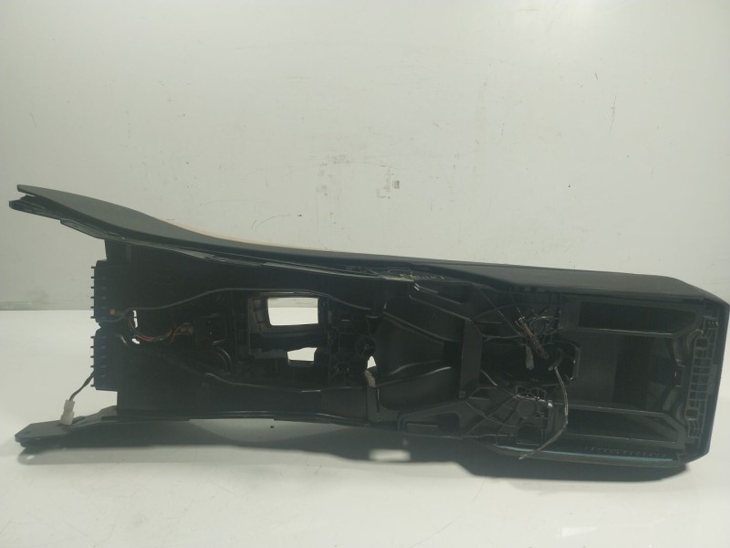 Recambio de apoyabrazos central para bmw serie 5 lim. (f10) 3.0 turbodiesel referencia OEM IAM   