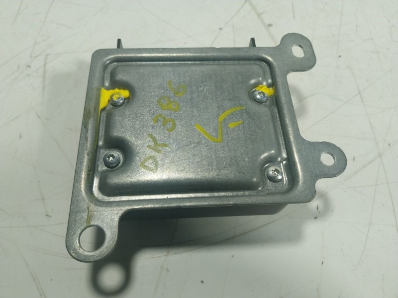 Recambio de centralita airbag para renault zoe 68 kw referencia OEM IAM  985104074R 