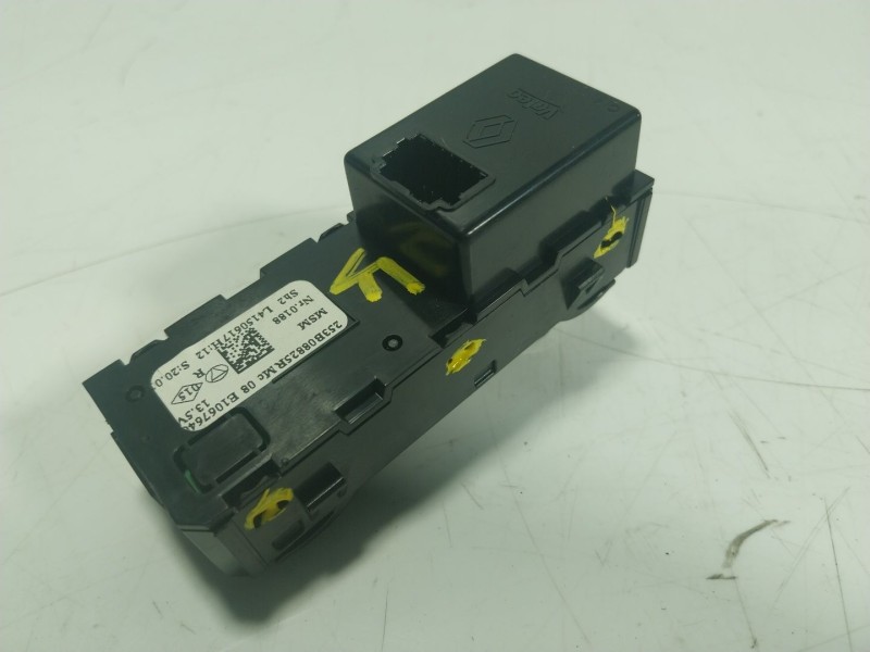 Recambio de mando radio para renault zoe 68 kw referencia OEM IAM  253B08825R 