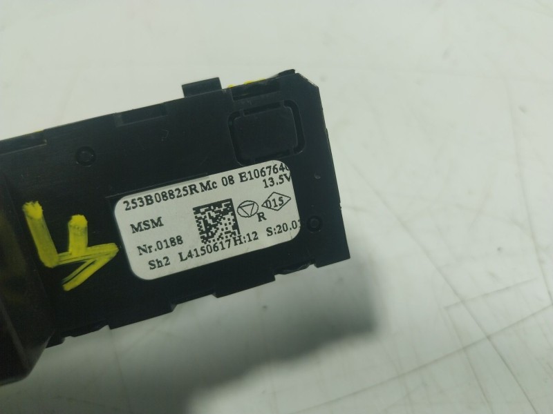 Recambio de mando radio para renault zoe 68 kw referencia OEM IAM  253B08825R 