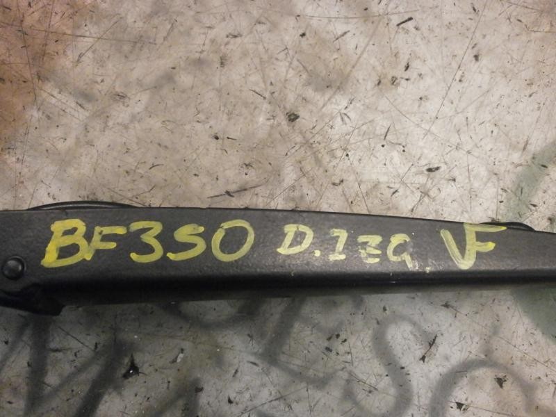 Recambio de brazo limpia delantero izquierdo para renault clio grandtour dynamique referencia OEM IAM   