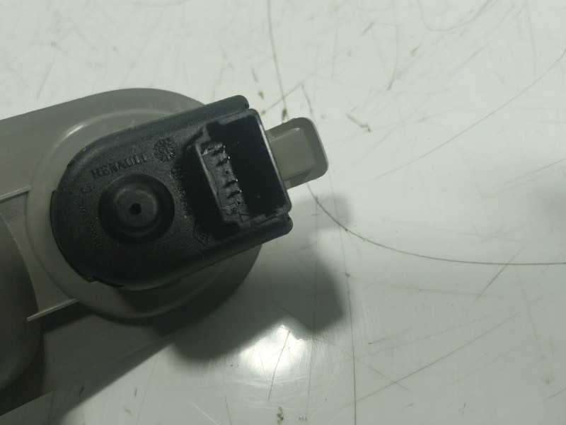 Recambio de mando elevalunas delantero izquierdo para renault zoe 68 kw referencia OEM IAM  829502349R 