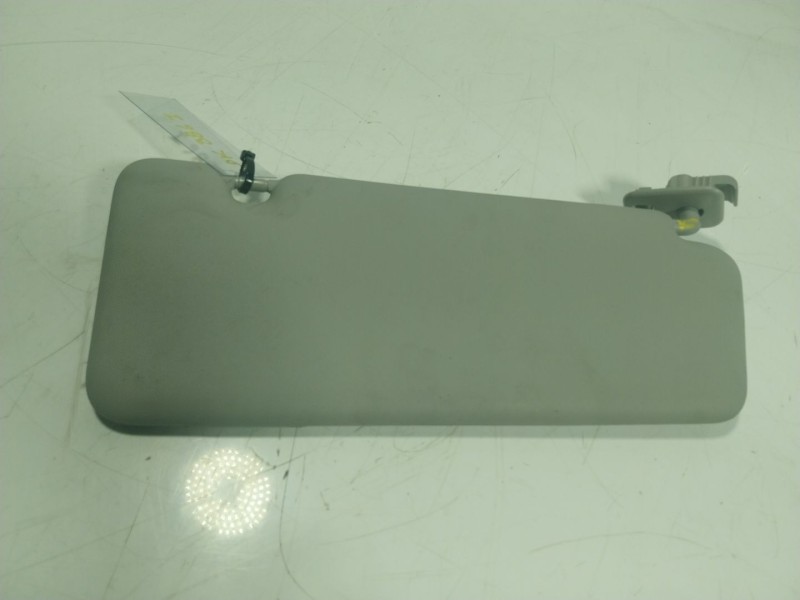 Recambio de parasol izquierdo para renault zoe 68 kw referencia OEM IAM   