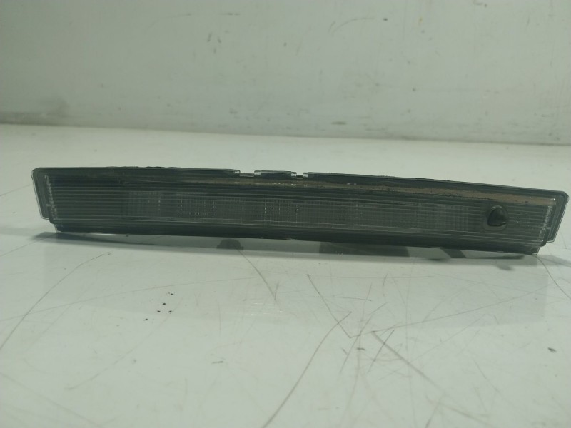 Recambio de piloto trasero central para renault zoe 68 kw referencia OEM IAM  265904593R 