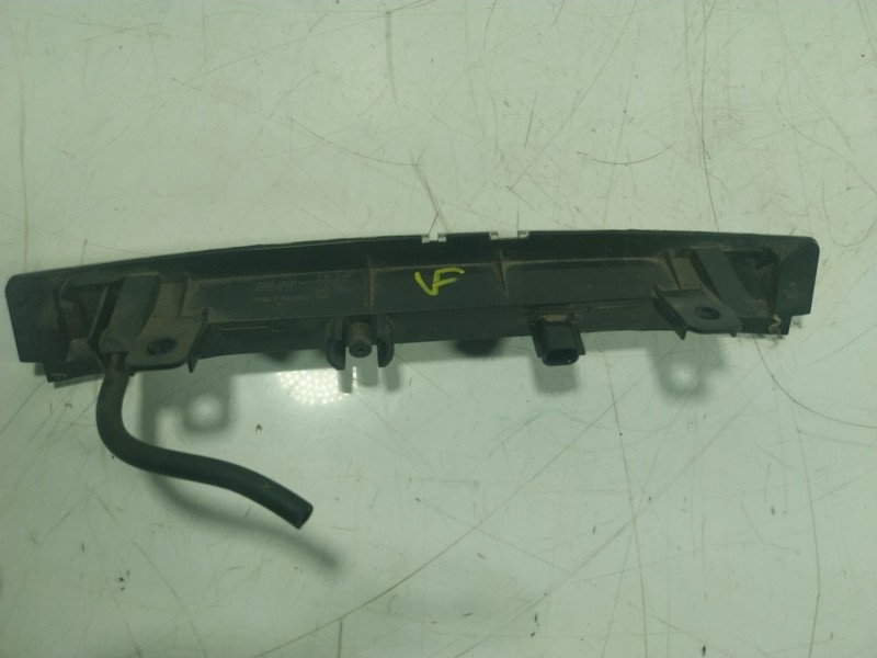 Recambio de piloto trasero central para renault zoe 68 kw referencia OEM IAM  265904593R 