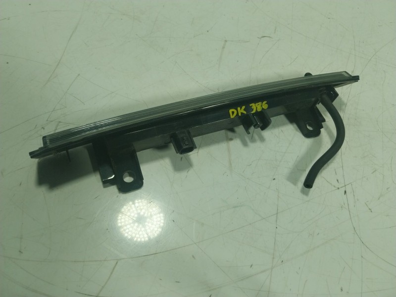 Recambio de piloto trasero central para renault zoe 68 kw referencia OEM IAM  265904593R 