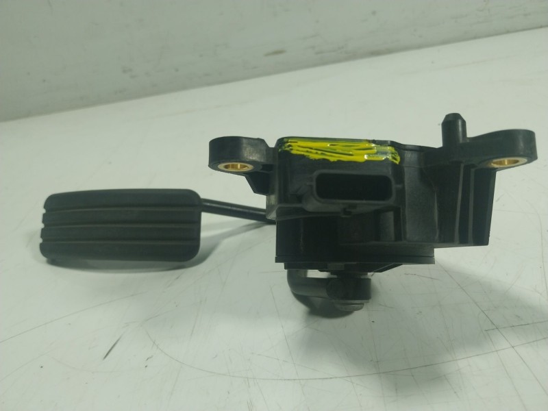 Recambio de potenciometro pedal para renault zoe 68 kw referencia OEM IAM  180026336R 