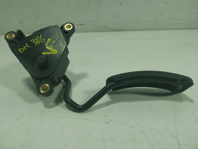 Recambio de potenciometro pedal para renault zoe 68 kw referencia OEM IAM  180026336R 