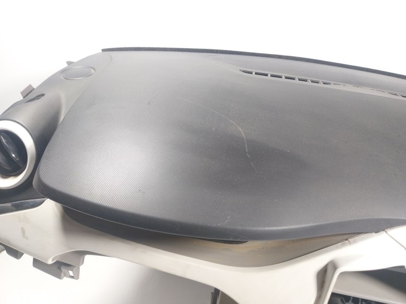 Recambio de salpicadero para renault zoe 68 kw referencia OEM IAM   