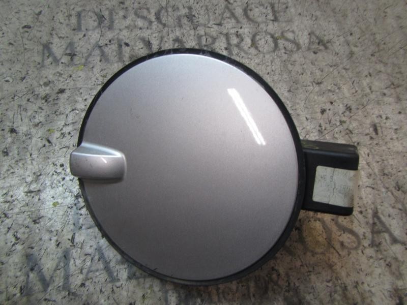 Recambio de tapa combustible para opel astra h berlina cosmo referencia OEM IAM   