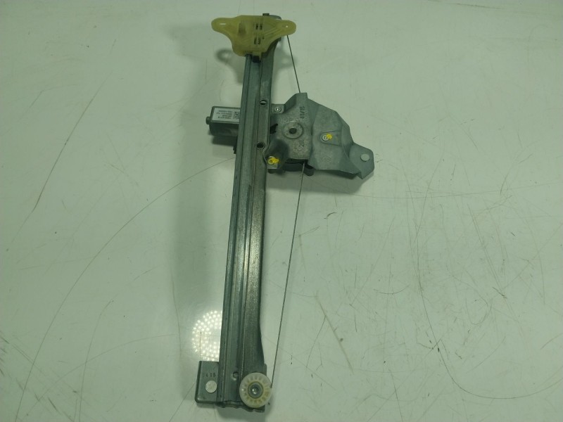 Recambio de elevalunas delantero izquierdo para renault zoe 68 kw referencia OEM IAM  807211245R 