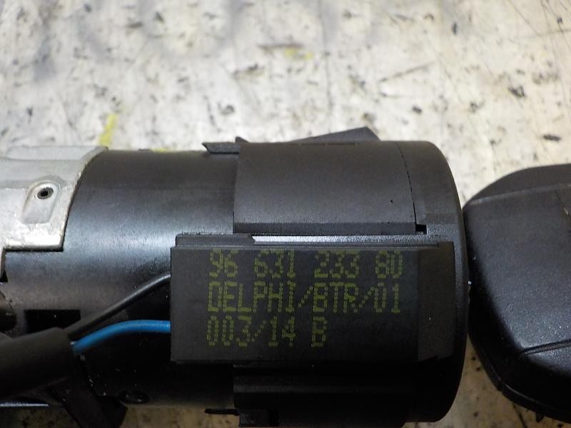 Recambio de antirrobo para peugeot 308 1.6 hdi referencia OEM IAM 1608682880 9663123380 