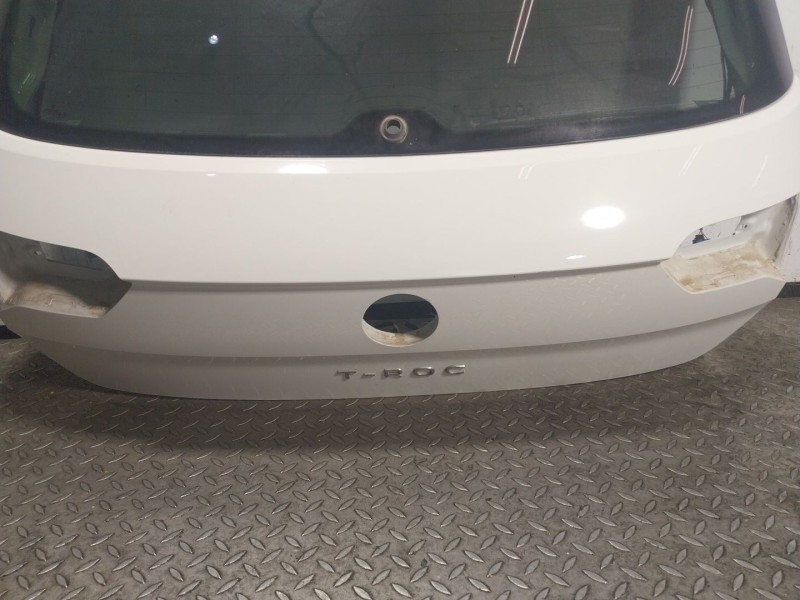 Recambio de porton trasero para volkswagen t-roc 1.5 16v tsi act referencia OEM IAM 2GA827025A  