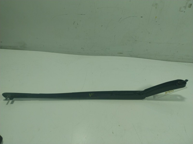 Recambio de brazo limpia delantero derecho para bmw serie 5 lim. (f10) 3.0 turbodiesel referencia OEM IAM   