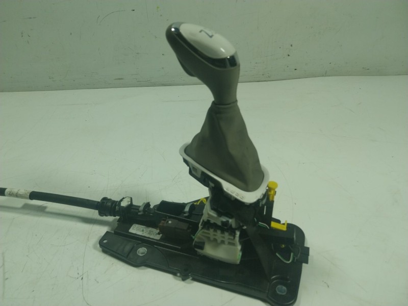 Recambio de palanca cambio para renault zoe 68 kw referencia OEM IAM  341040598R 