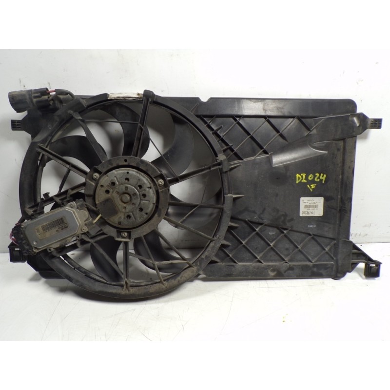 Recambio de electroventilador para ford focus lim. (cb4) 1.6 tdci cat referencia OEM IAM  0130307142 