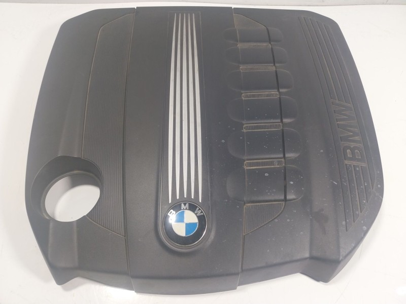Recambio de tapa motor para bmw serie 5 lim. (f10) 3.0 turbodiesel referencia OEM IAM  13717800575 