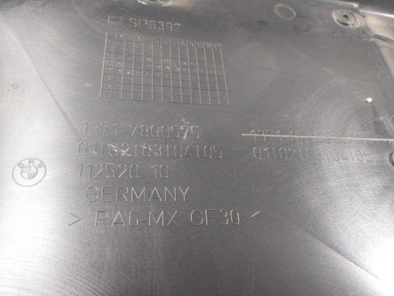 Recambio de tapa motor para bmw serie 5 lim. (f10) 3.0 turbodiesel referencia OEM IAM  13717800575 