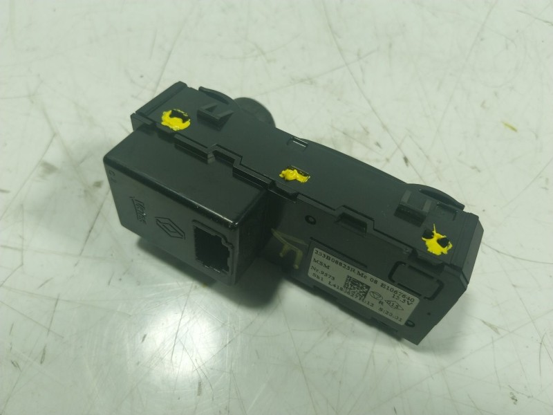 Recambio de mando radio para renault zoe referencia OEM IAM  253B08825R 