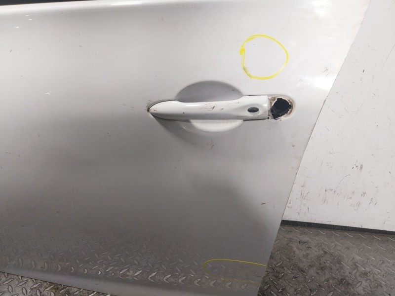 Recambio de puerta delantera izquierda para renault zoe referencia OEM IAM   