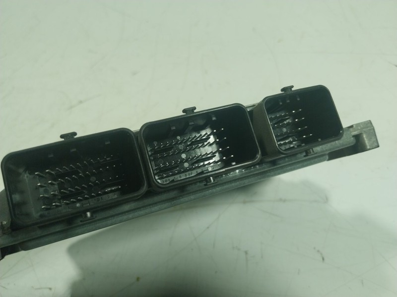 Recambio de centralita motor uce para renault zoe referencia OEM IAM  237D40254R 