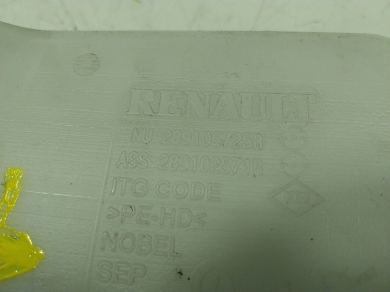 Recambio de deposito limpia para renault zoe referencia OEM IAM  289105725R 