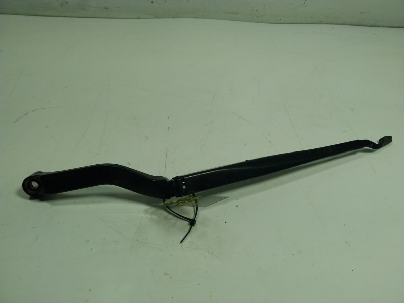 Recambio de brazo limpia delantero izquierdo para lexus ct 1.8 16v cat (híbrido) referencia OEM IAM   