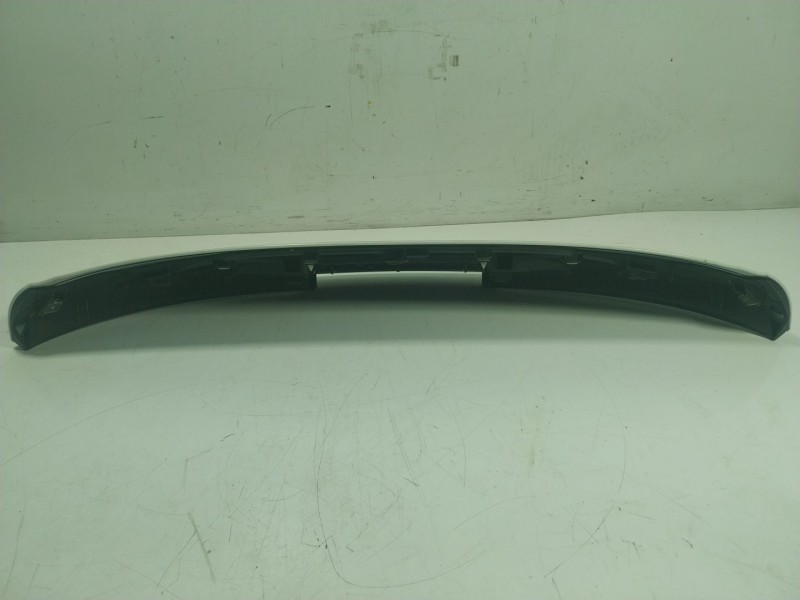 Recambio de aleron trasero para renault zoe 68 kw referencia OEM IAM  960306120R 