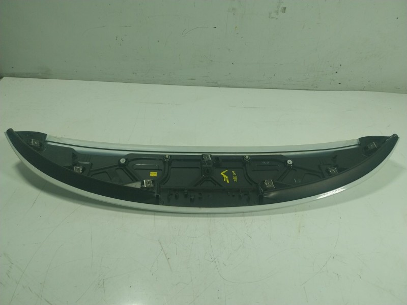 Recambio de aleron trasero para renault zoe 68 kw referencia OEM IAM  960306120R 