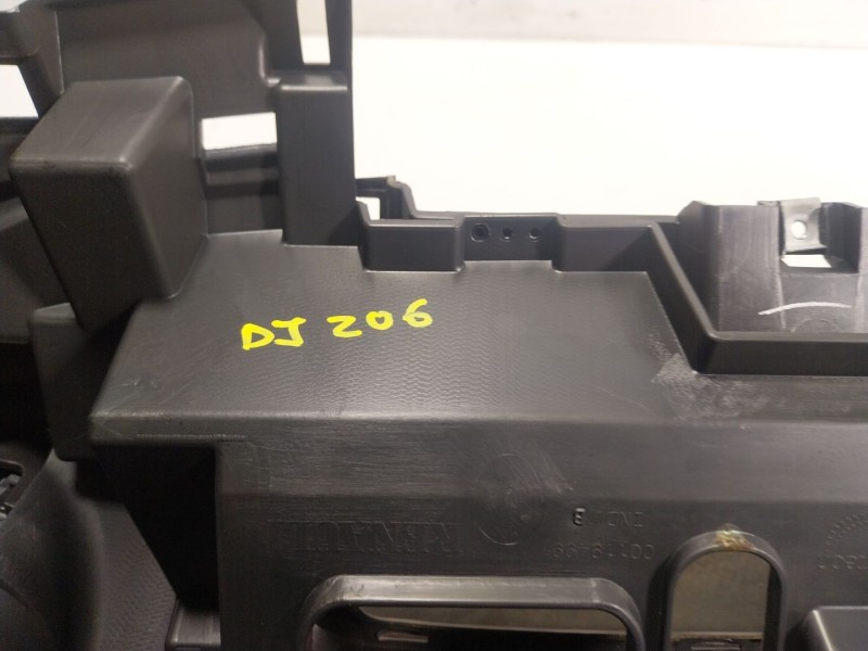 Recambio de salpicadero para renault zoe 68 kw referencia OEM IAM   